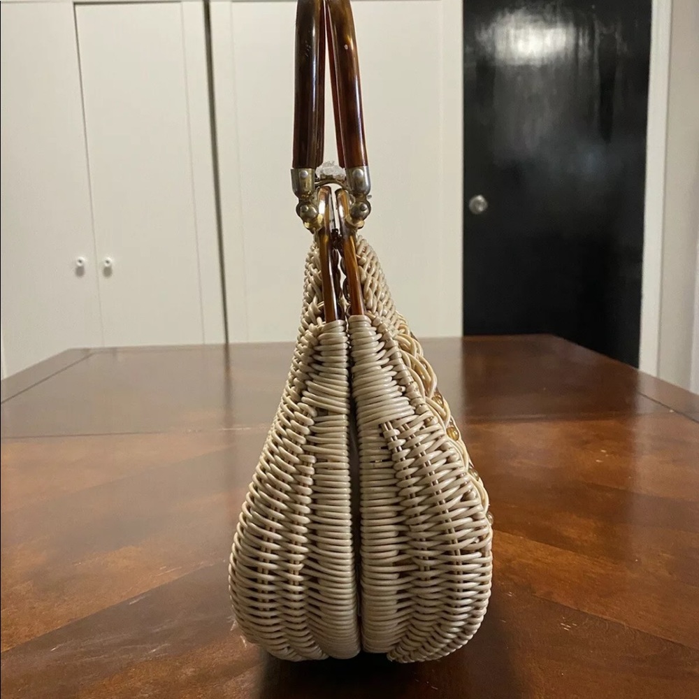 Lucite wicker purse - Picture 5 of 12